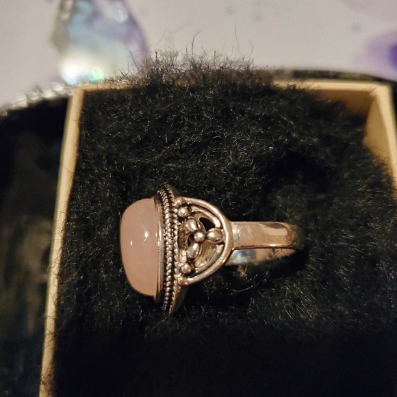 Ring - Picture 2 of 2